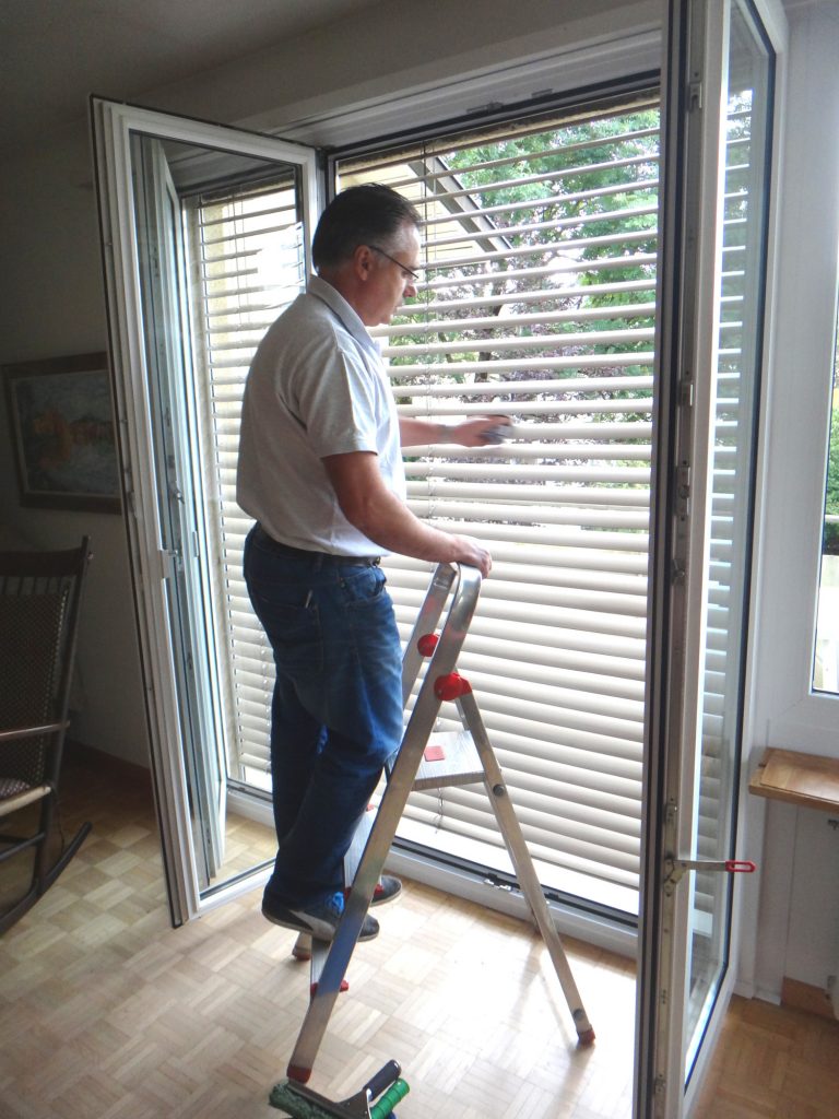 Grundreinigung, Unterhaltsreinigung, Wohnungsreinigung, Gebäudereinigung, Fensterreinigung, Frühlingsputz, Umzug, Haushaltshilfe, Teppichreinigung, Umzugsreinigung, Reinigungsfirma, Reinigungsfirmen, Umzuege, Wohnungsreinigung, Umzugsreinigungen