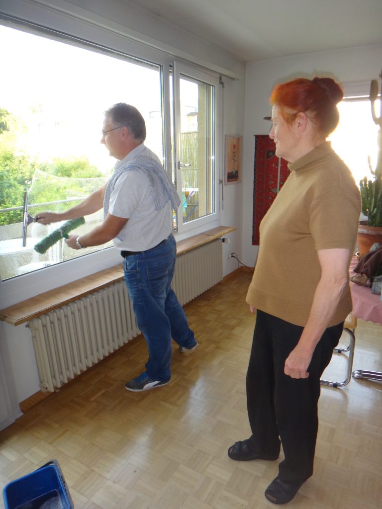 Grundreinigung, Unterhaltsreinigung, Wohnungsreinigung, Gebäudereinigung, Fensterreinigung, Frühlingsputz, Umzug, Haushaltshilfe, Teppichreinigung, Umzugsreinigung, Reinigungsfirma, Reinigungsfirmen, Umzuege, Wohnungsreinigung, Umzugsreinigungen